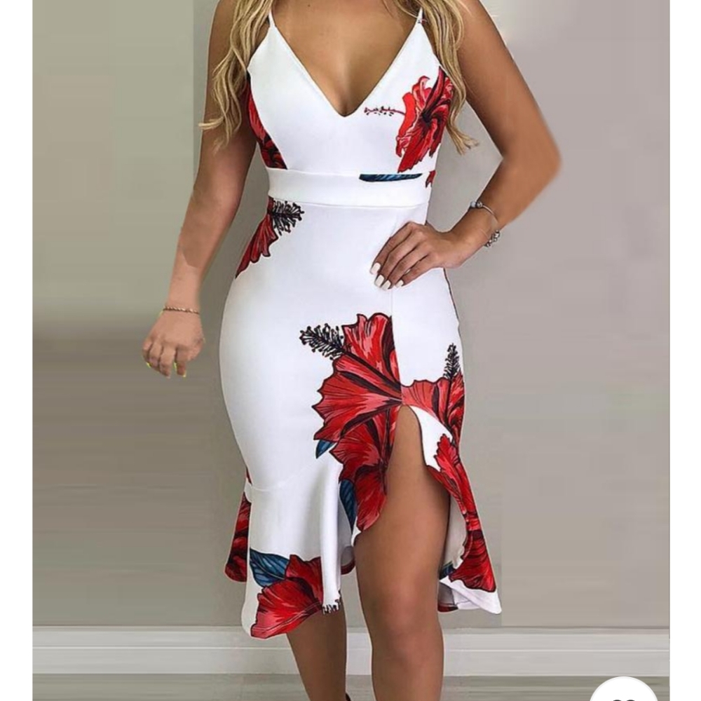 🌹PRICE DROP🌹Spaghetti Strap Floral Dress